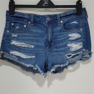 American Eagle tomgirl 31 waist distressed jean shorts